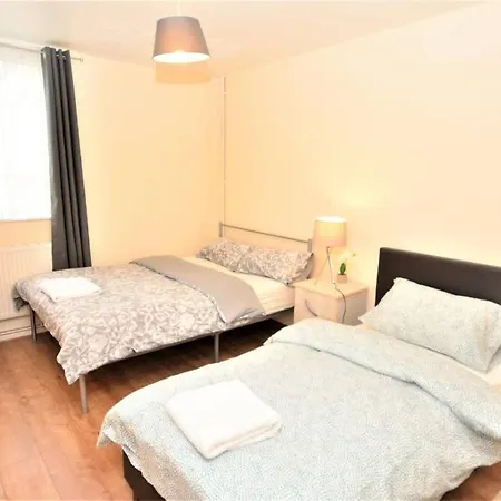 Spacious 2Bedroom Condo With Patio By Excel Centre
